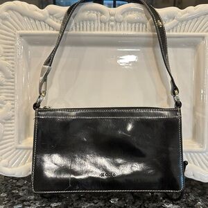 Elegant Black Purse XOXO